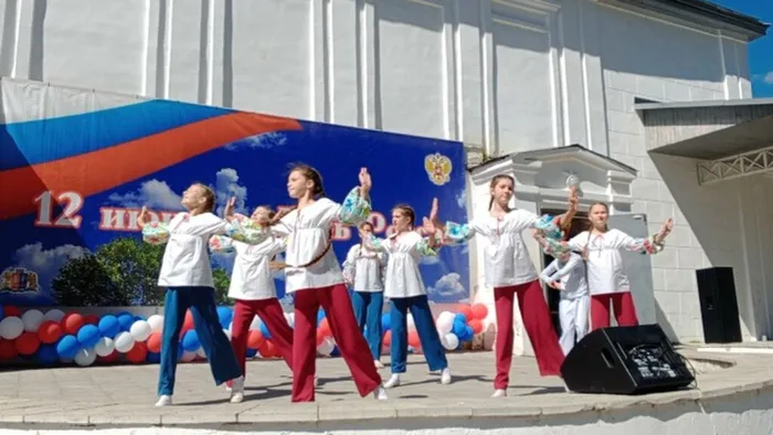 12 июня1